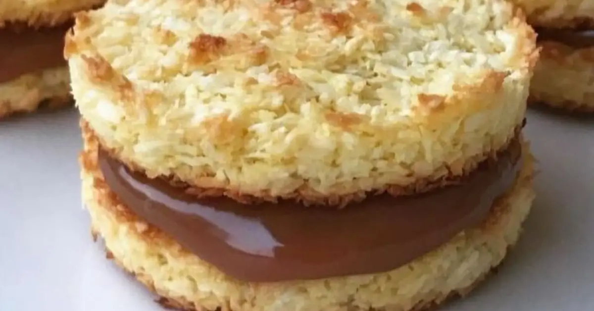 Si quieres aprender a hacer un alfajor delicioso y muy sabroso. Aquí te vamos a explicar Como hacer alfajores de coco y dulce de leche