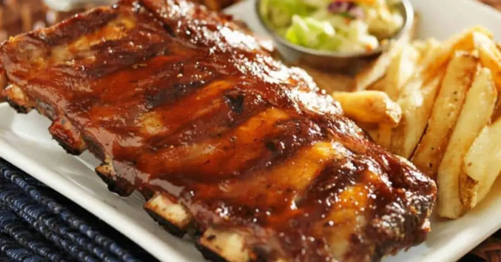 Si eres fanático de la carne, en esta receta te vamos a explicar Como hacer costillas al ajo y miel ¡Echa un vistazo!