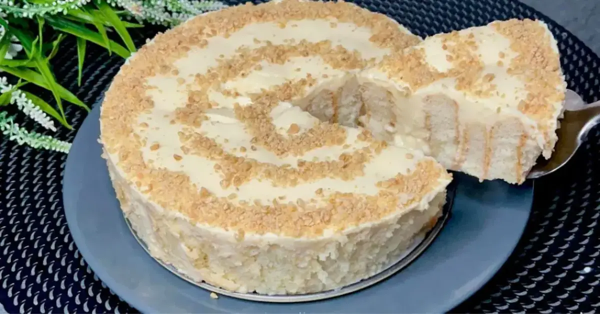 Si quieres preparar un exquisito postre en este artículo te explicamos como preparar la mejor tarta de limón del mundo ¡Se deshace en la boca!