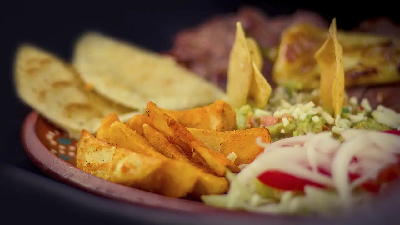 Carne asada con papas en olla a presión: receta rápida y jugosa paso a paso