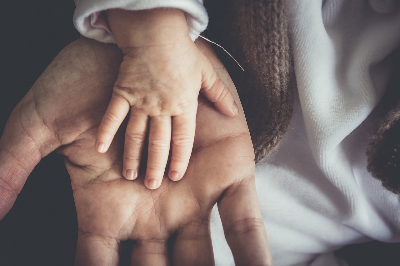 El sobre del padre humilde en la boda: una lección de dignidad que cambió todo