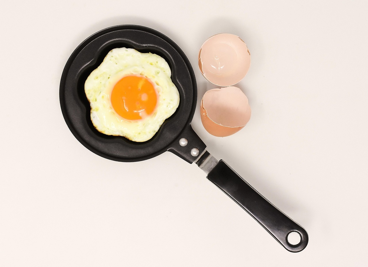 Receta de cazuela de requesón con 2 huevos sin harina, cocinada en sartén